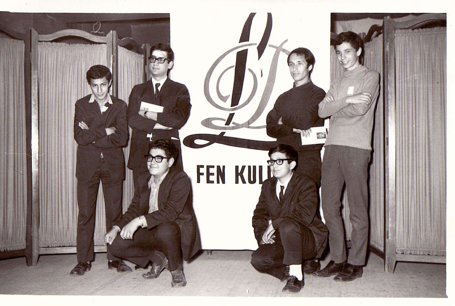 Yıllıktaki Fen Kulübü
          resmi